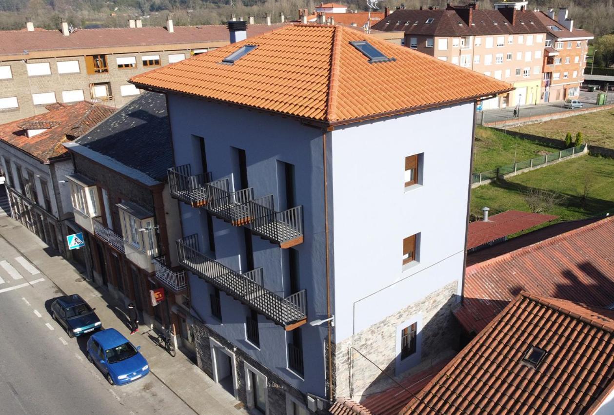 Apartamentos Puerta De Occidente Cornellana Exteriér fotografie